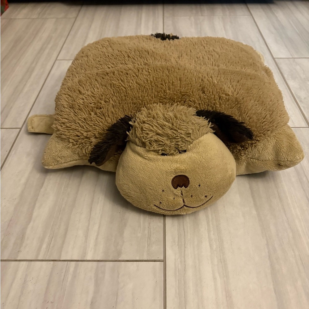 2010 Pillow Pets Shaggy Dog Plush Stuffed Soft Animal folds to stand 18”